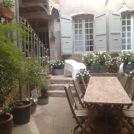 Les De L'horloge Alojamento de Acomodação e Pequeno-almoço Lectoure